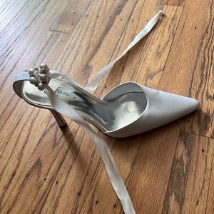 elegant white heels !